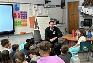 Midland third-grade students with the mayor